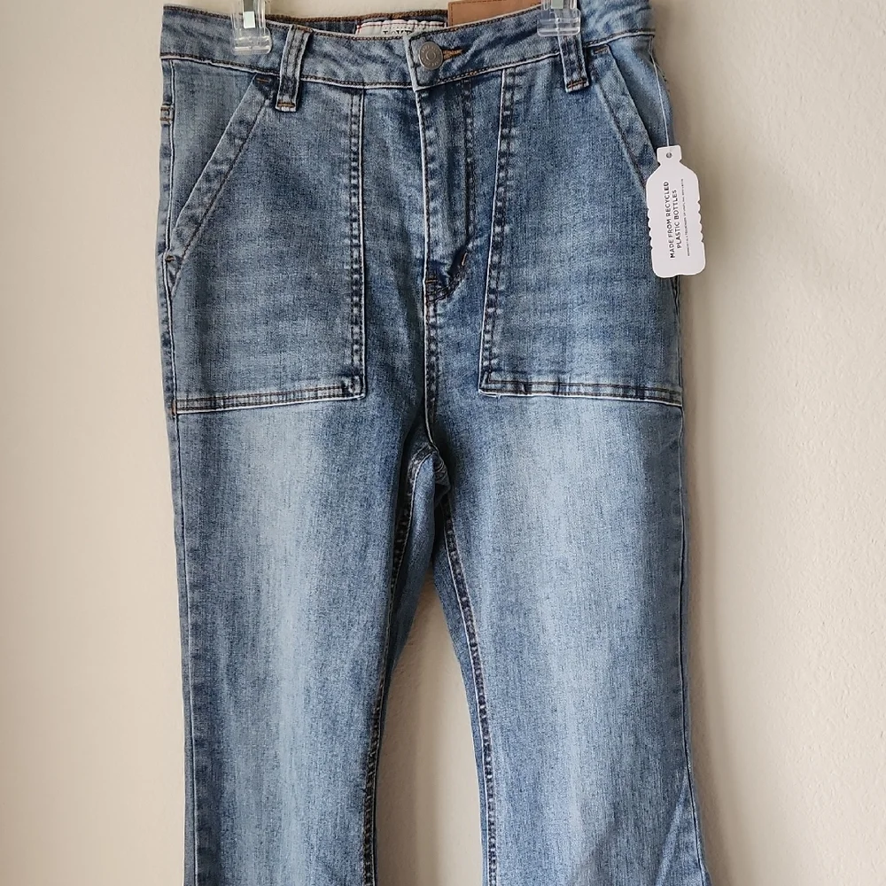 LOVE CULT DENIM Classic Blue Flare Leg High Rise Jeans  Sz 5 Y2K retro NWT - Picture 3 of 16